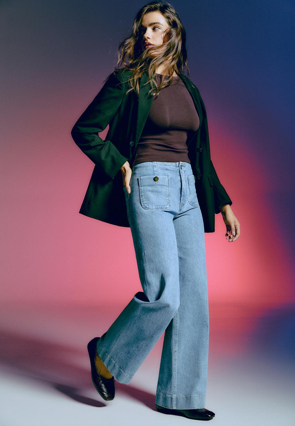 D77 Minimalist jeans with pockets