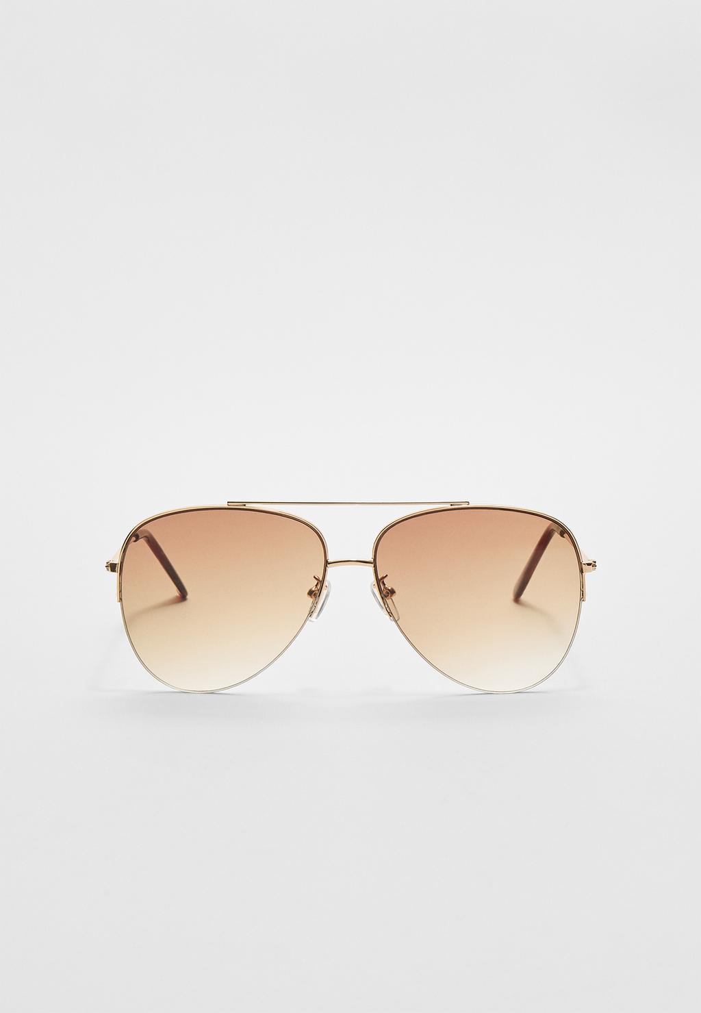 Metallic aviator-style sunglasses