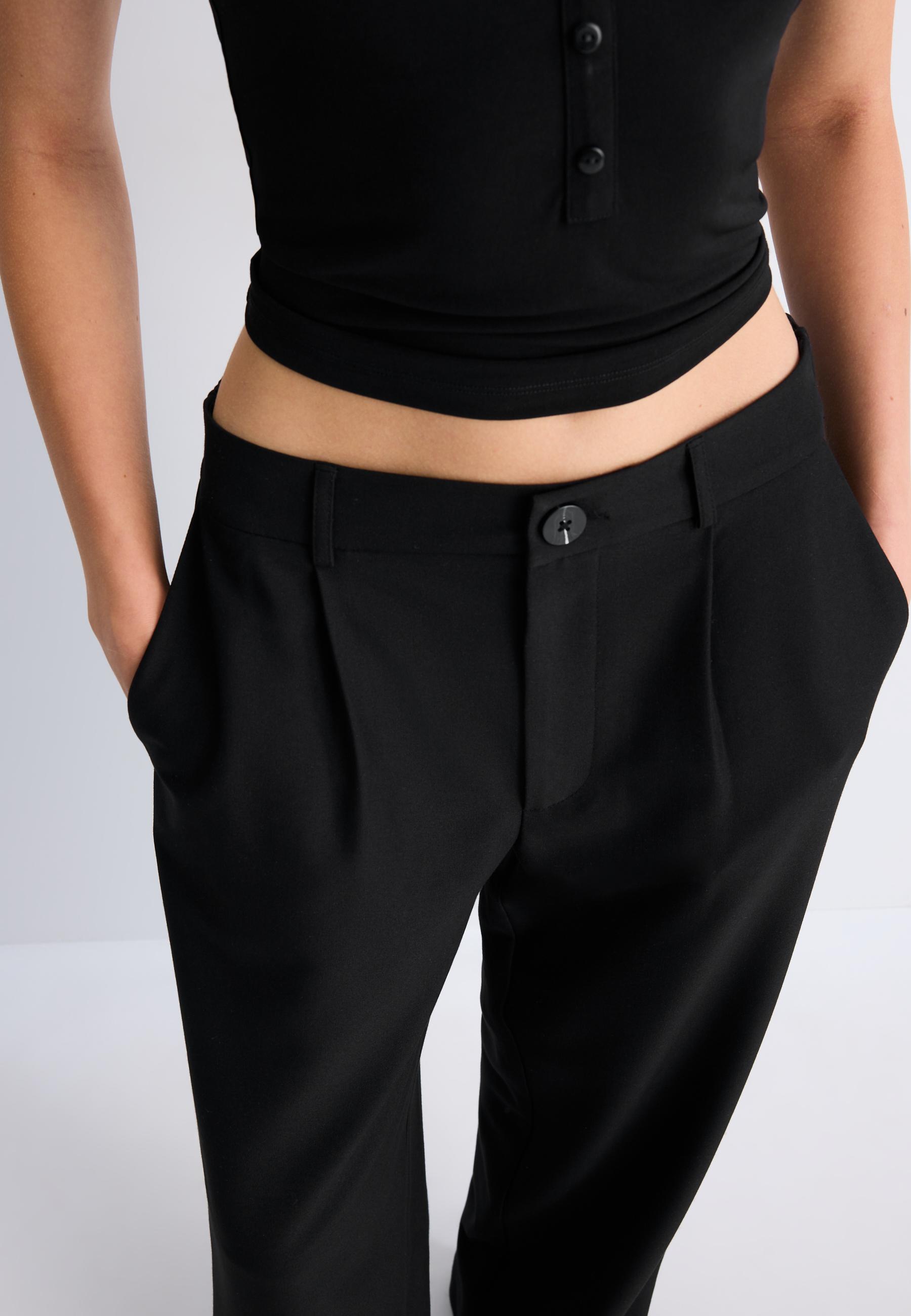 Straight-leg smart trousers — Black