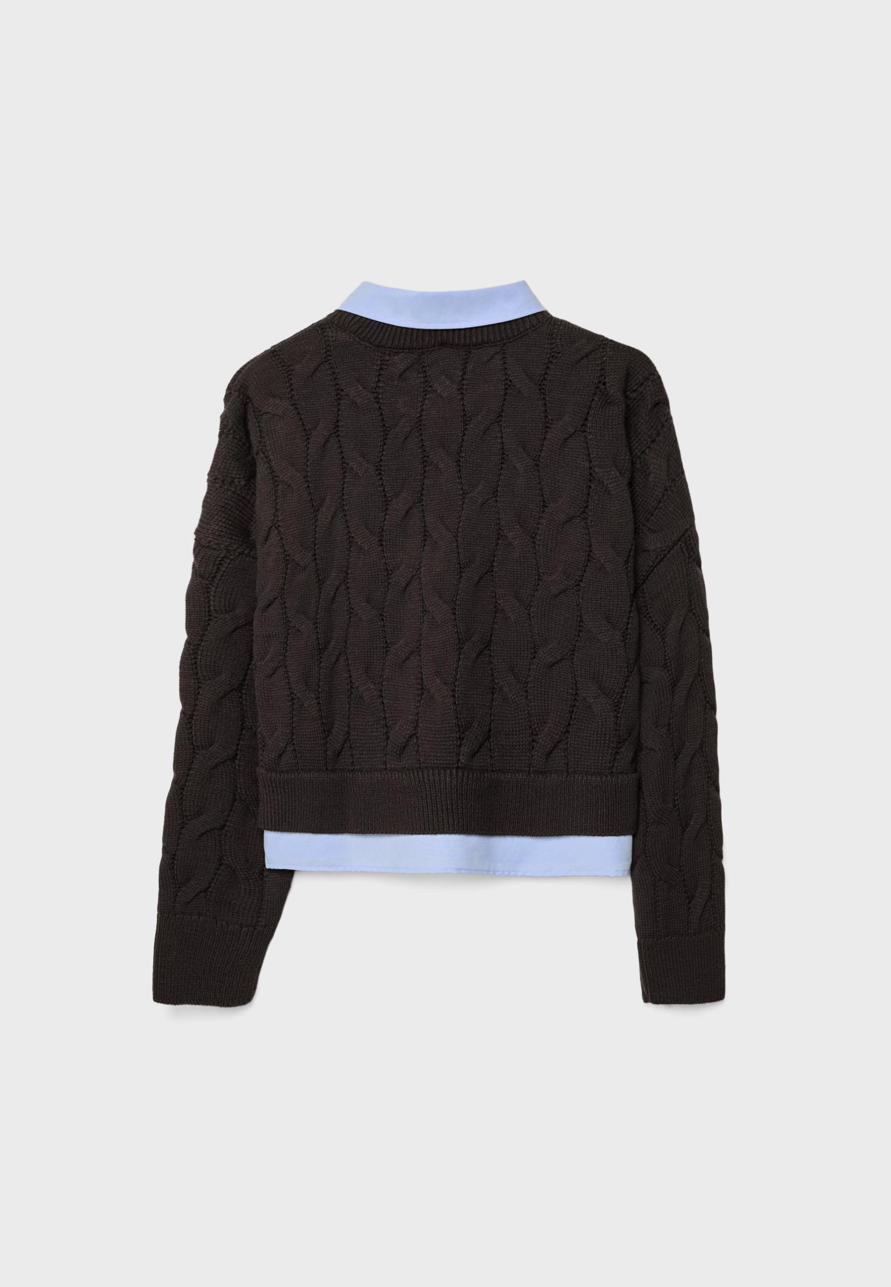 Two-fabric knit sweater with detachable collar — Brown