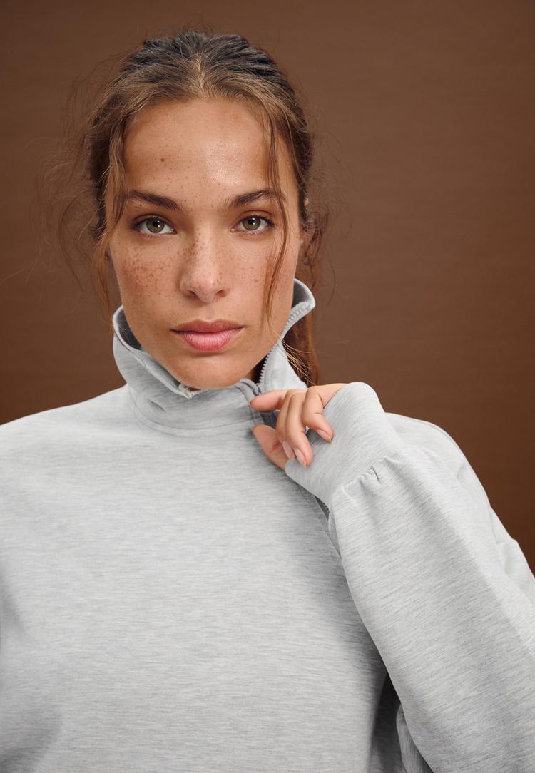 soft touch sweater met zijrits