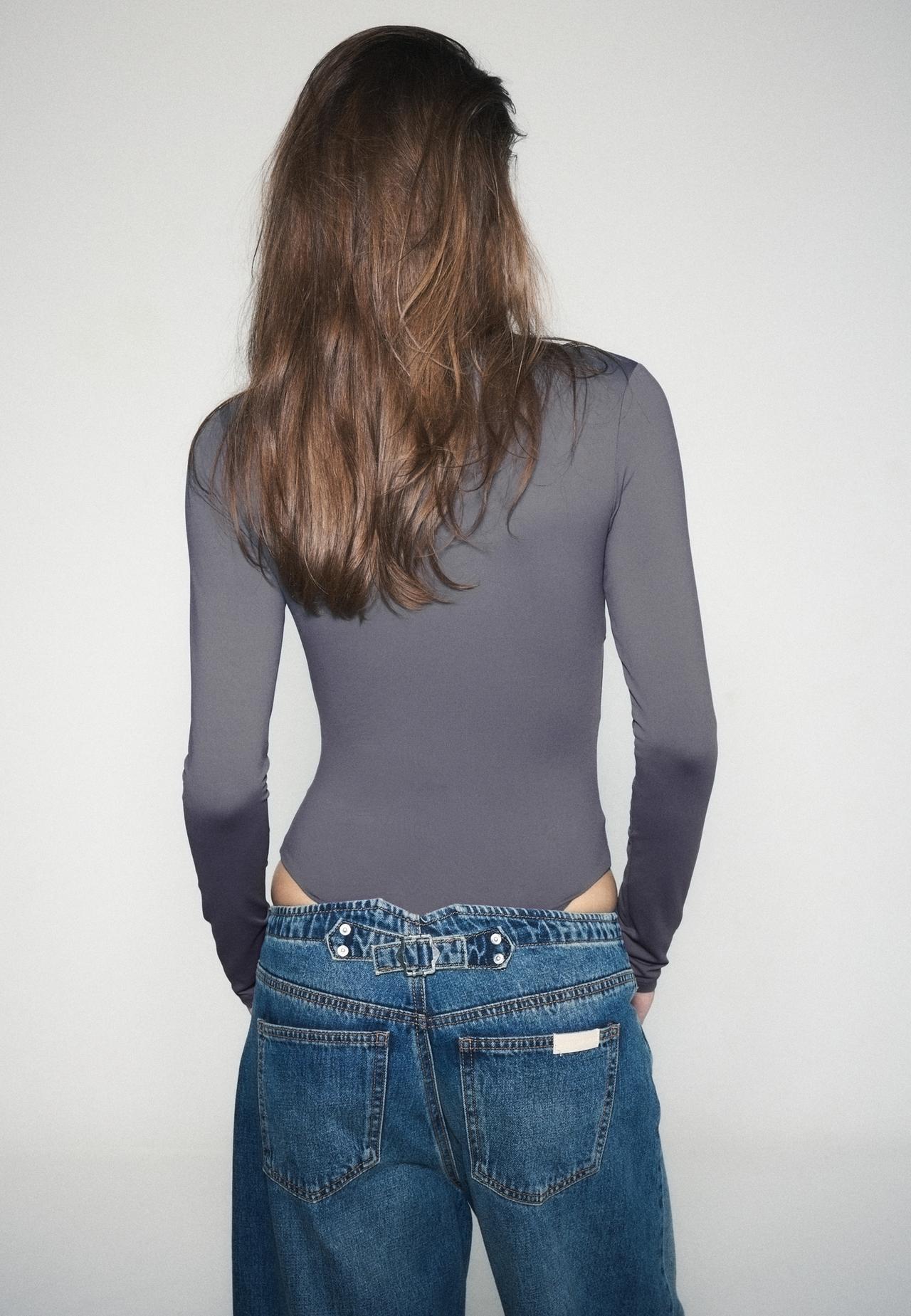 V-neck bodysuit with underbust detail — Dark grey
