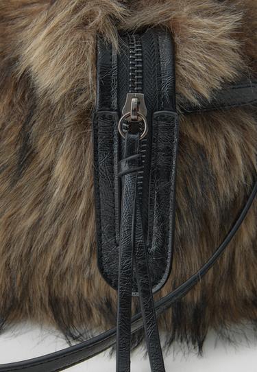 City crossbody bag with faux fur — Brown 5