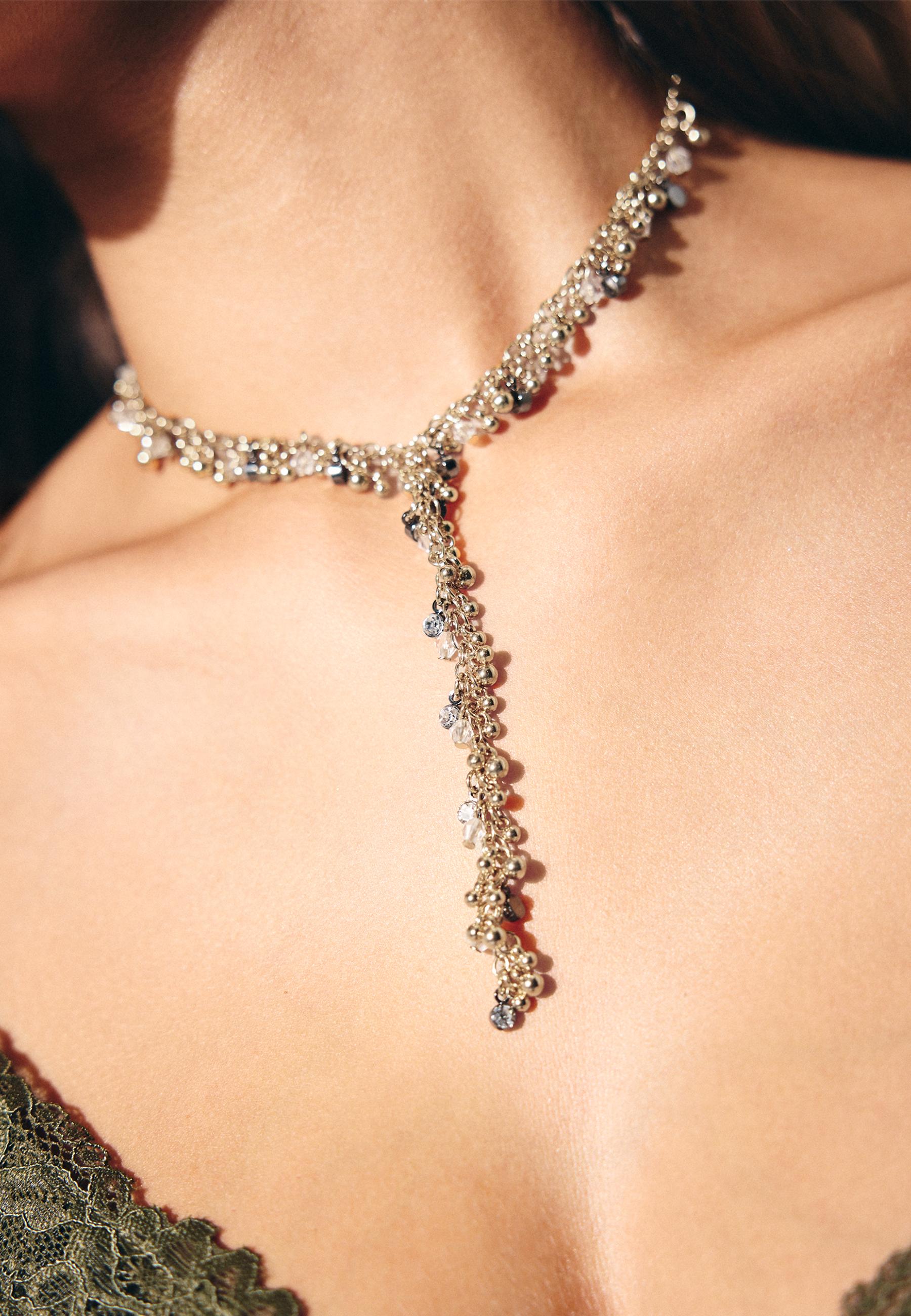 Long beaded lariat necklace — Gold