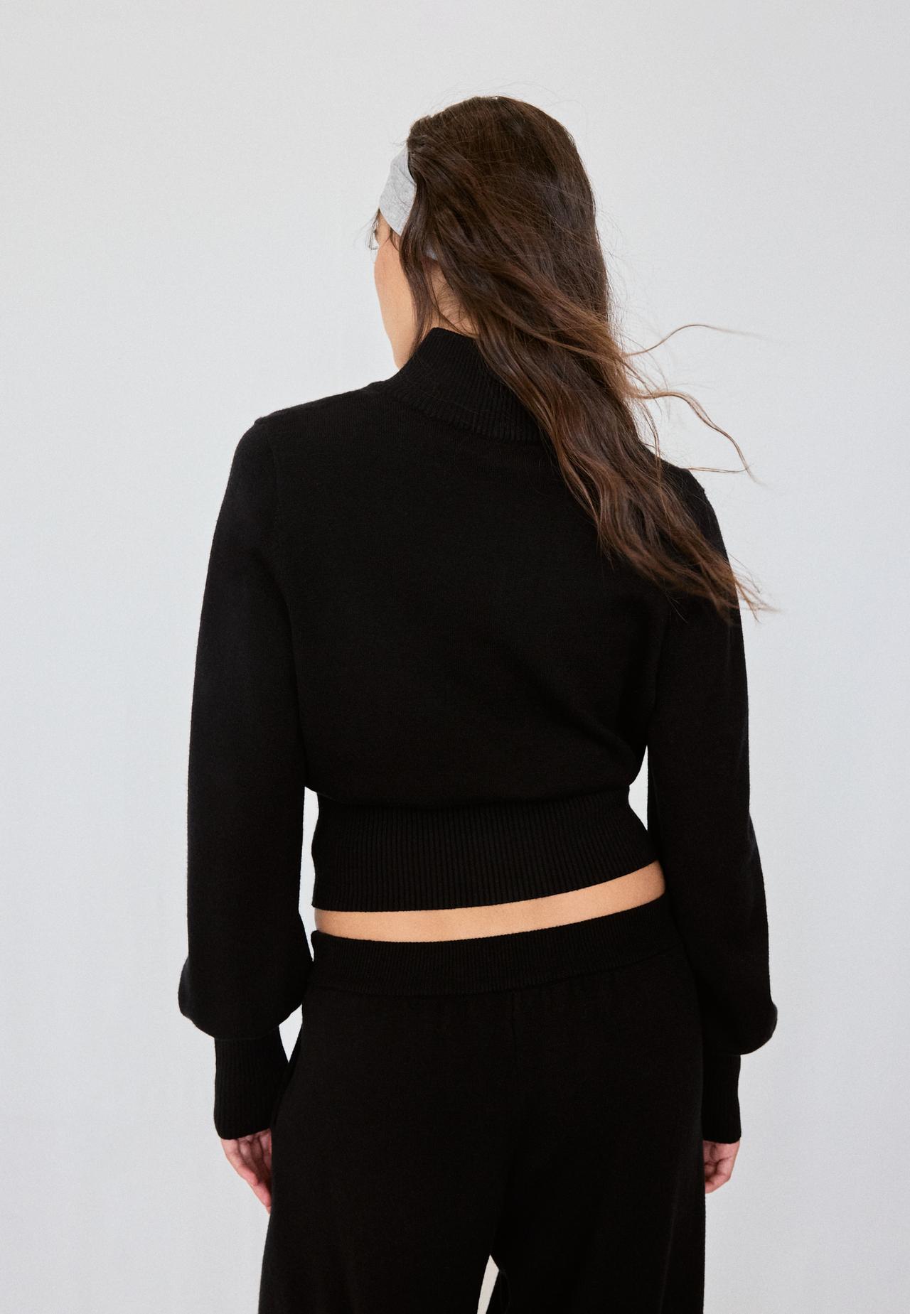 Fitted zip-up knit cardigan — Black