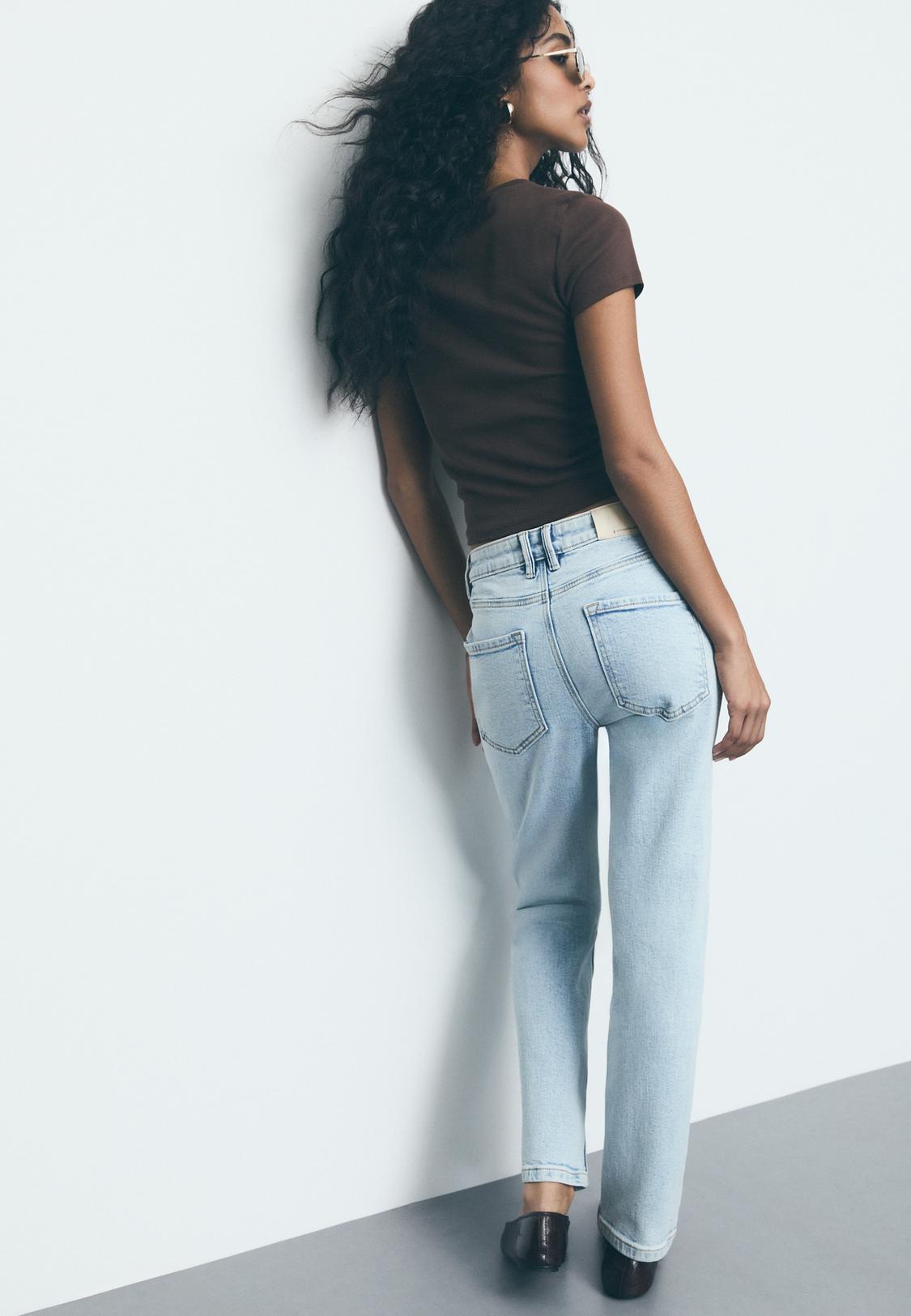 Stradivarius 1465 Slim Fit Mom Jean 1465 Slim-fit Mom Jeans