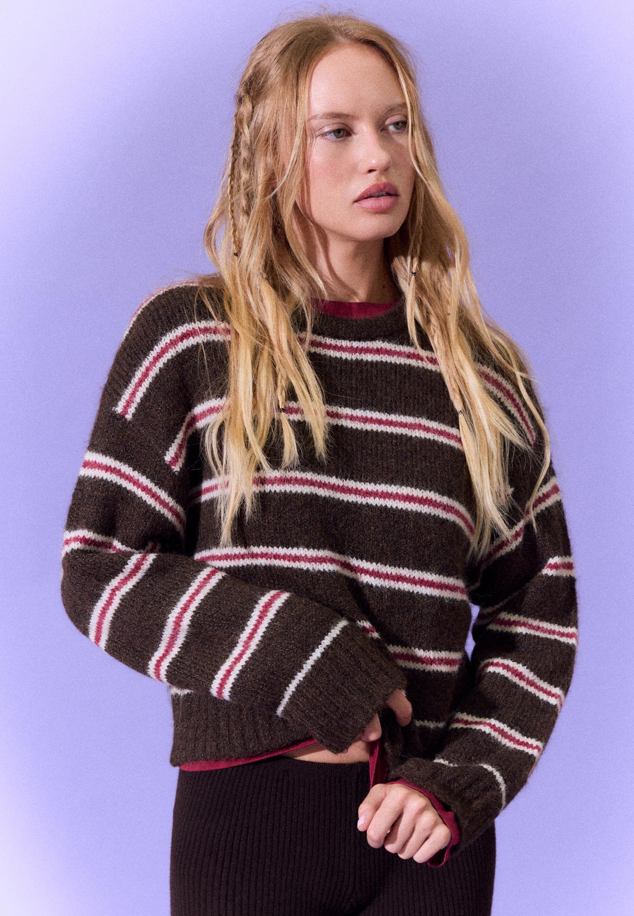 Striped knit jumper — Brown