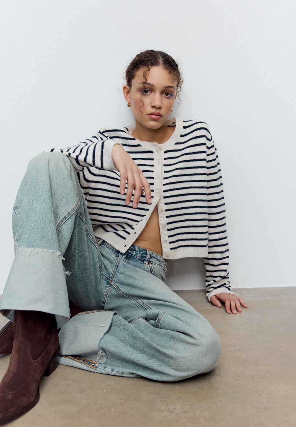 Casaco de malha com botões de toque suave