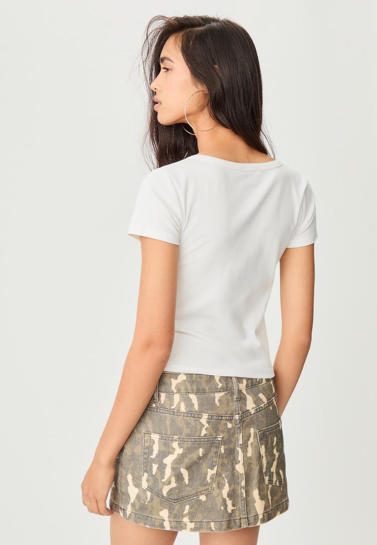 t shirt de manga curta com botoes