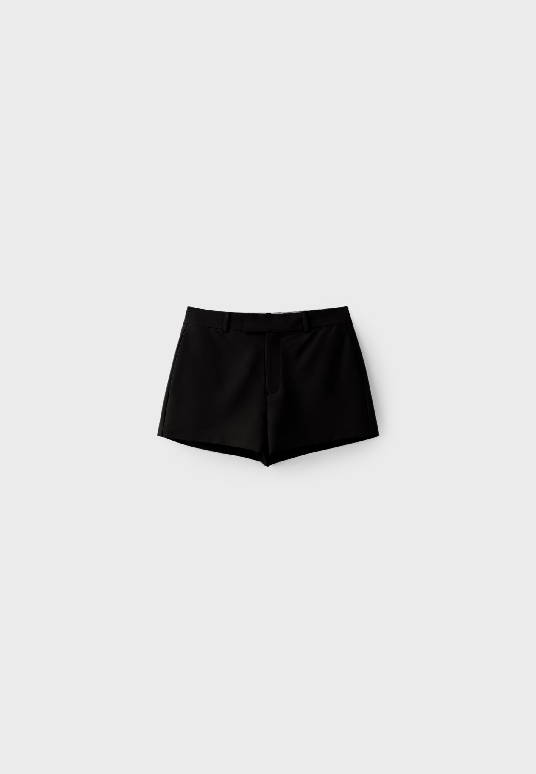 Tailored shorts with belt loops — Black