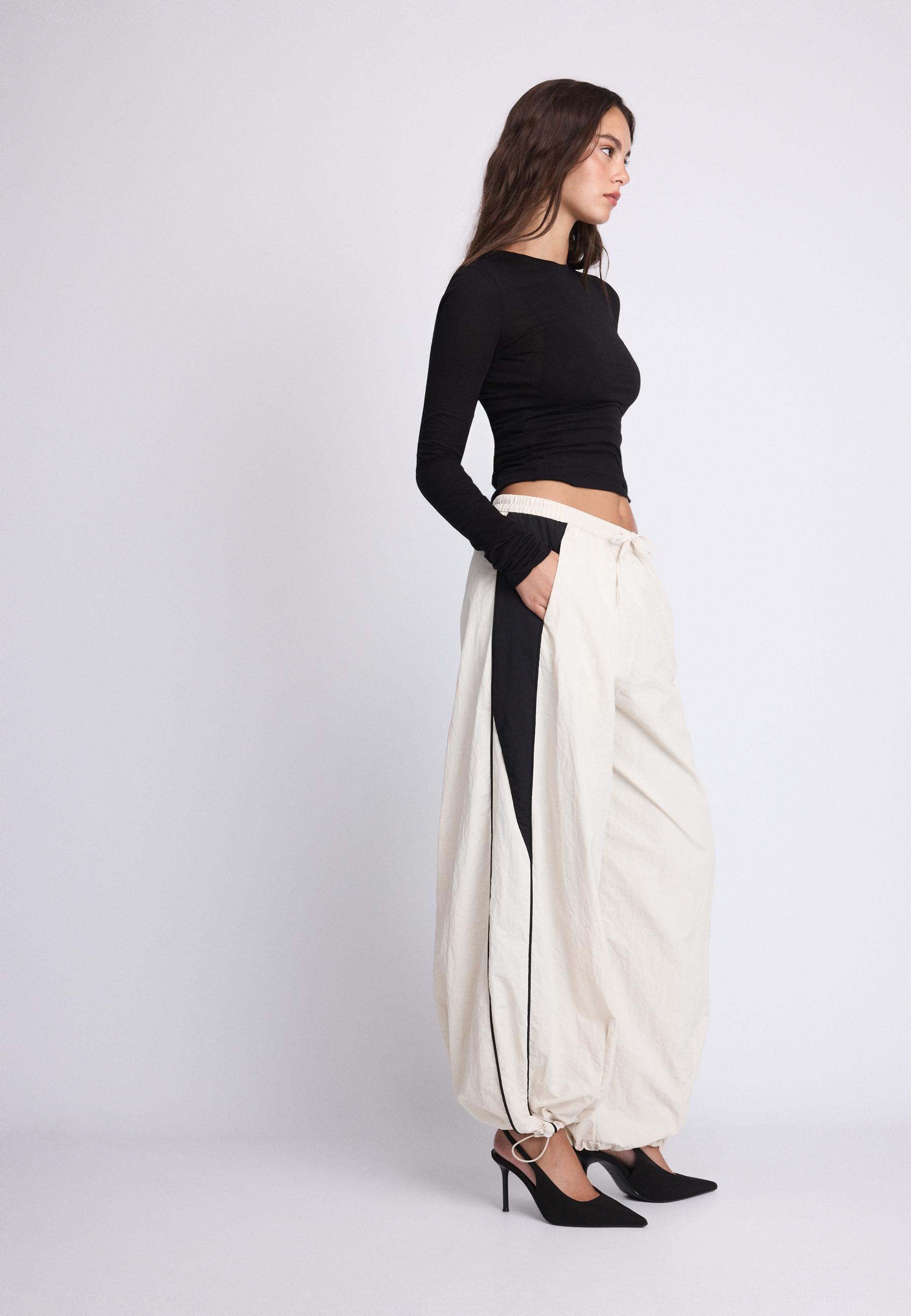 Contrast jogger trousers — Ecru