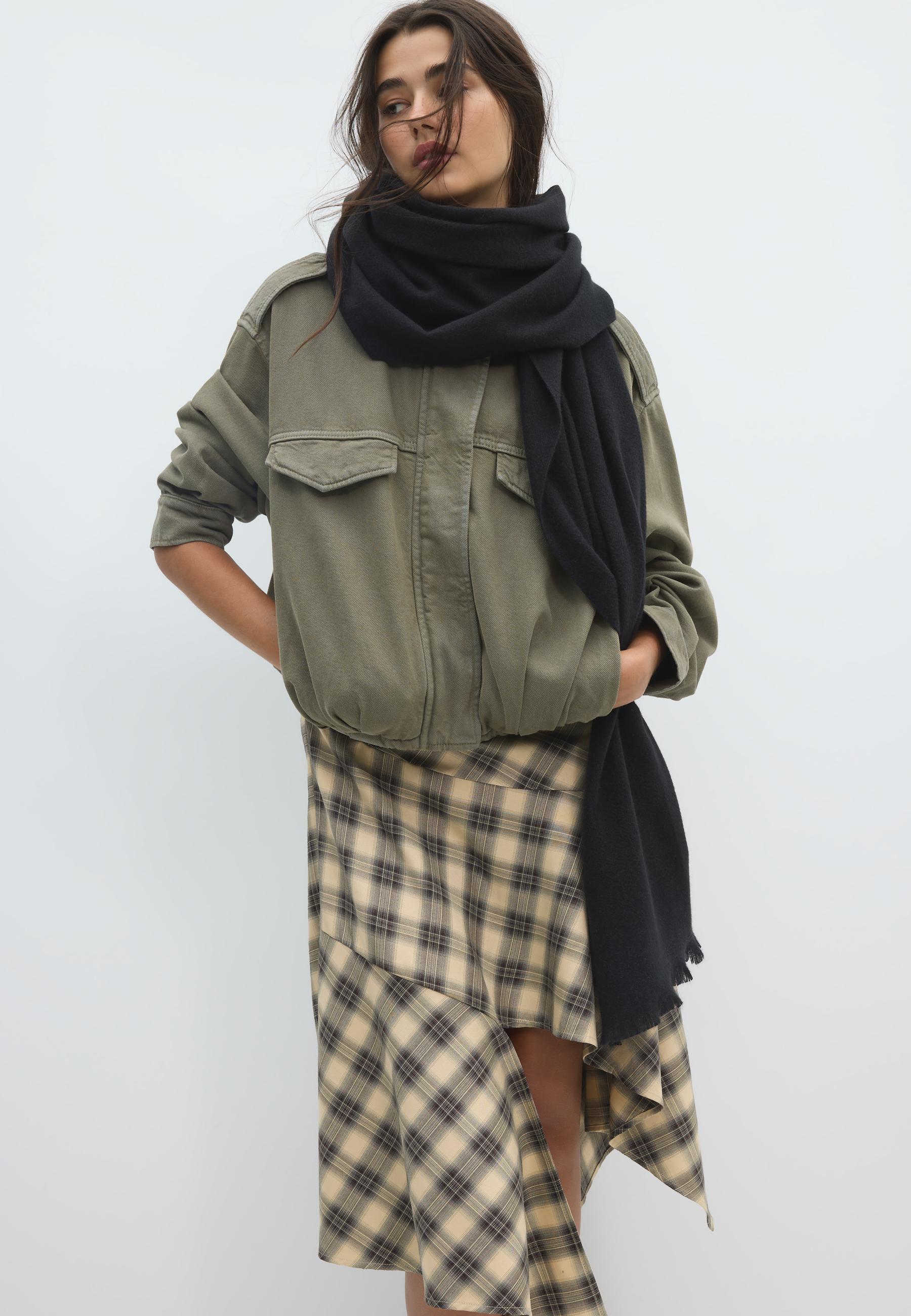 Basic scarf — Black