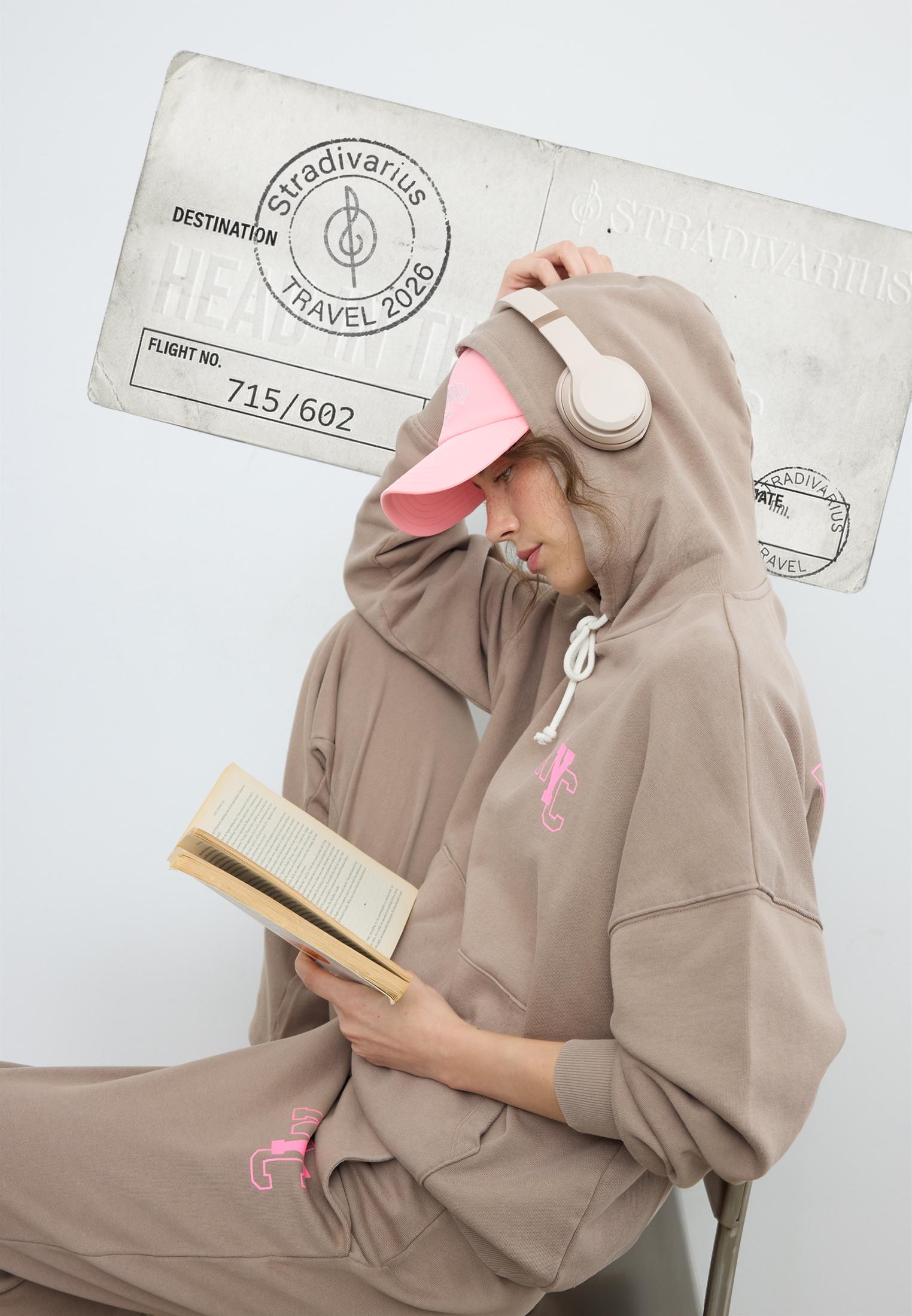 Positional washed-effect hood sweatshirt — Beige