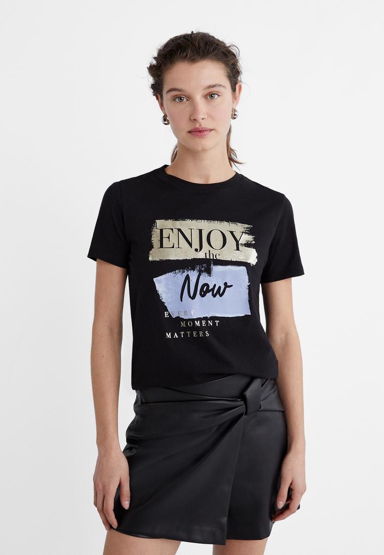 t shirt imprime brillant