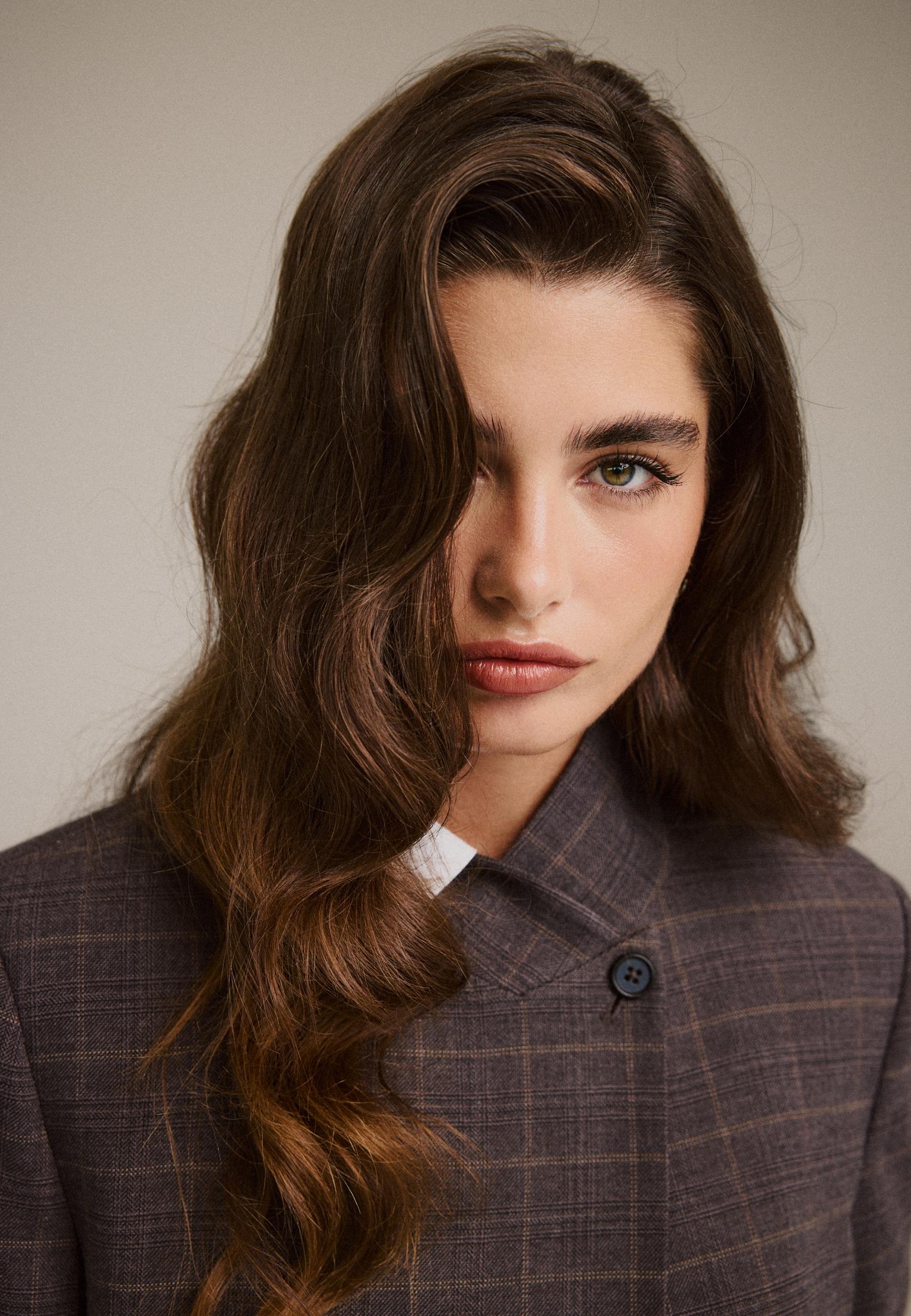 Asymmetric check blazer — Beige