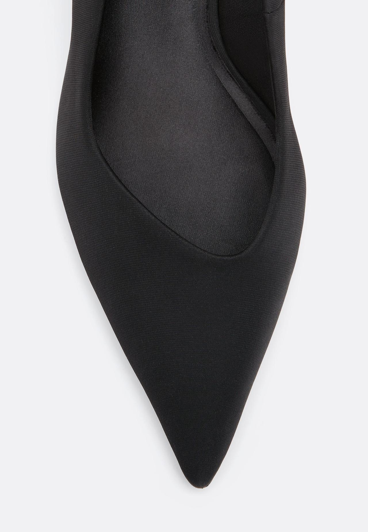 Basic heeled shoes — BLACK 
