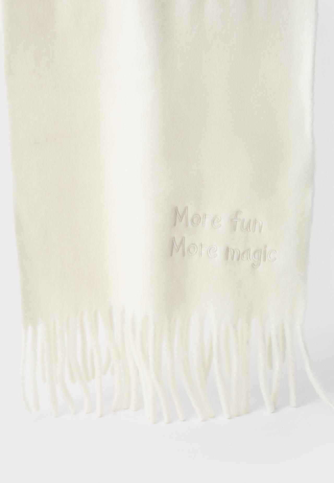 Slogan scarf — Ecru