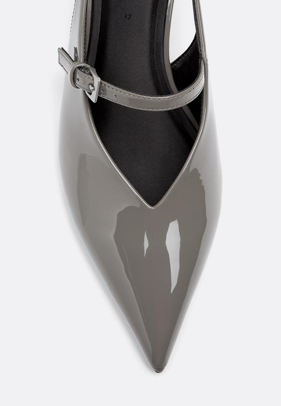 zapatos tacon efecto charol