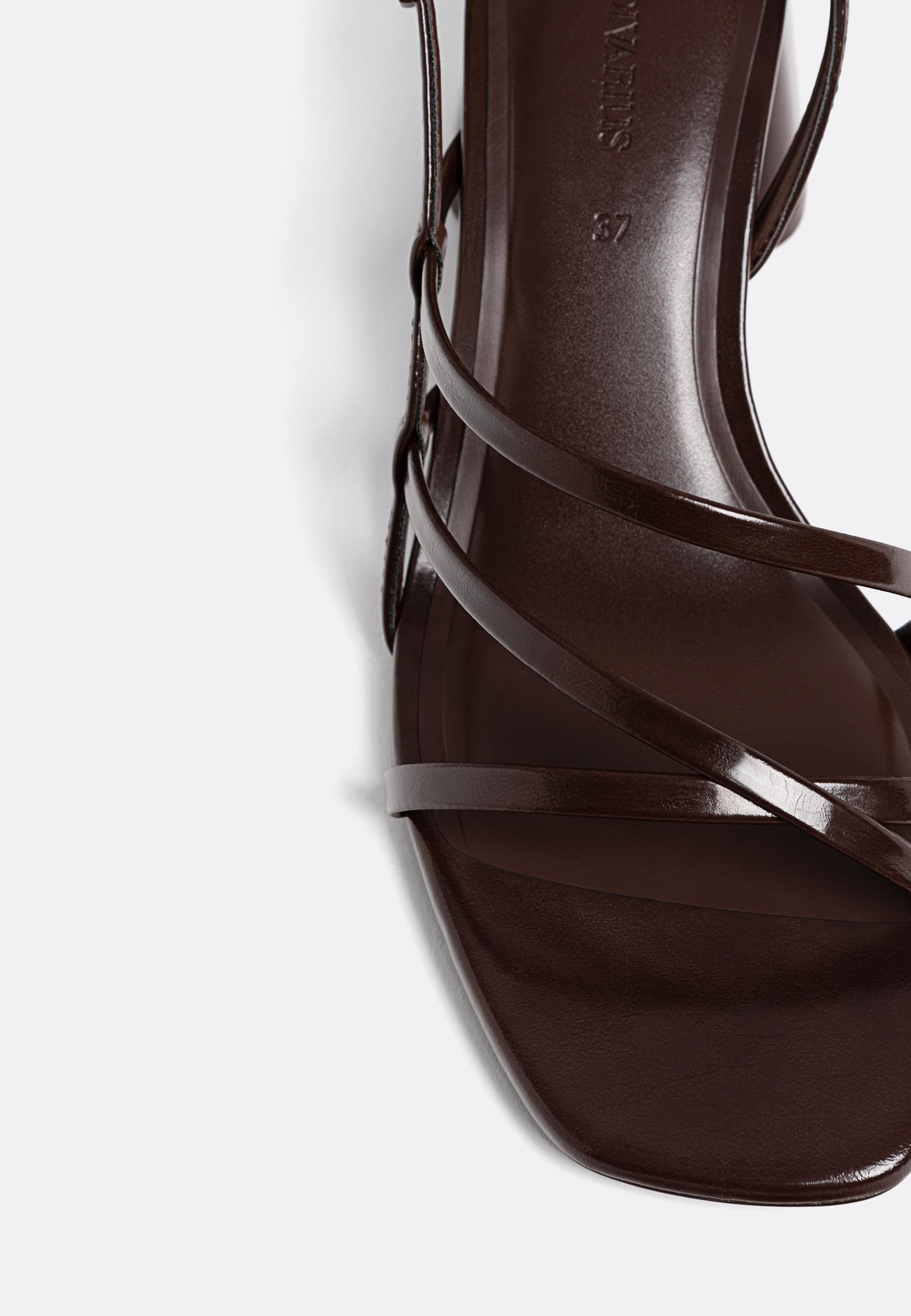 Block heel sandals — BROWN
