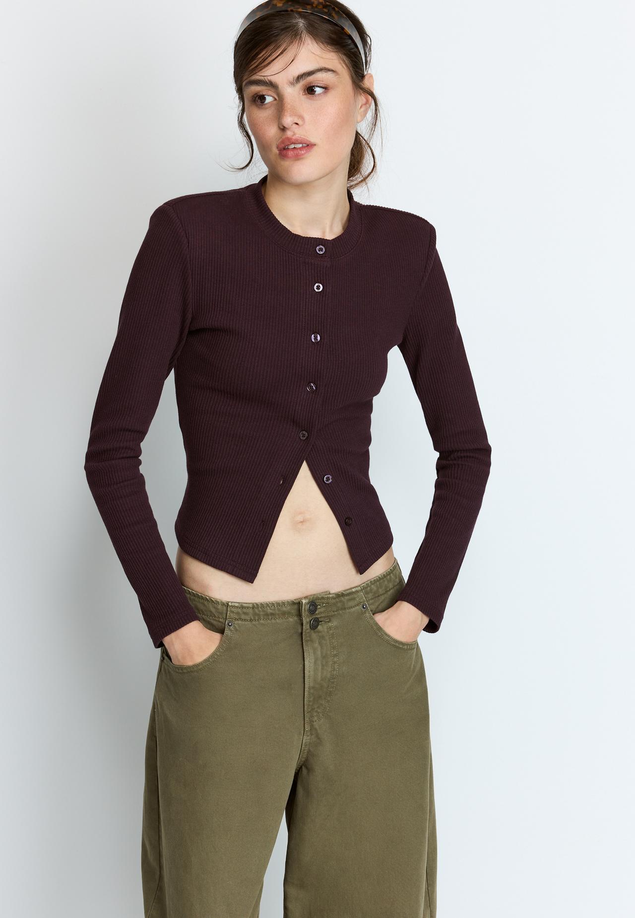 Knit cardigan with padded shoulders — AUBERGINE