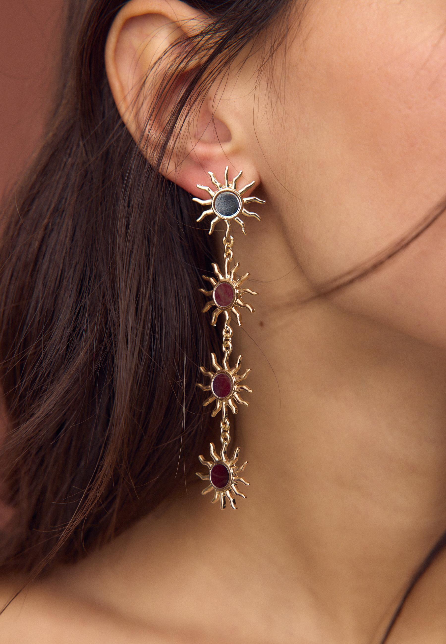 Long sun mirror effect earring — Gold
