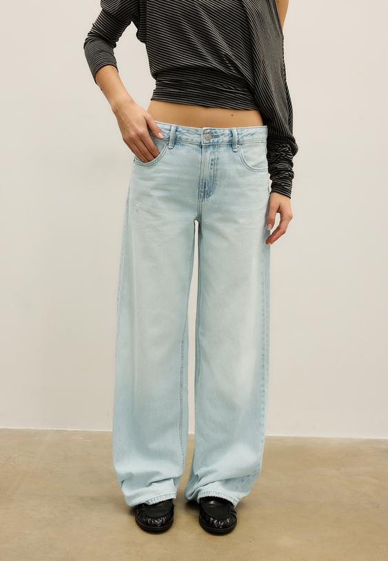 d91 jeans a vita bassa e gamba larga