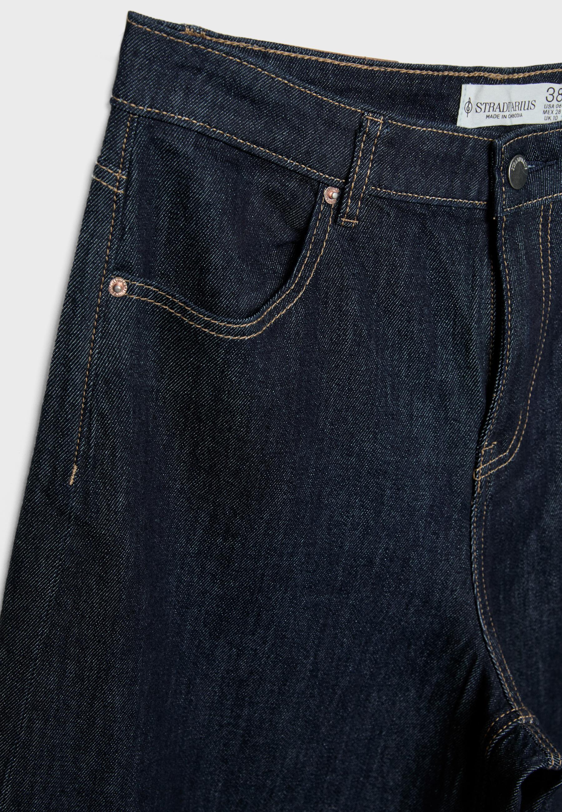 Wide-leg jeans with hem detail - Women's fashion Wide-leg jeans with hem detail - Women's fashion