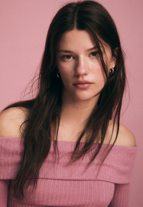 stricktop-mit-carmenausschnitt