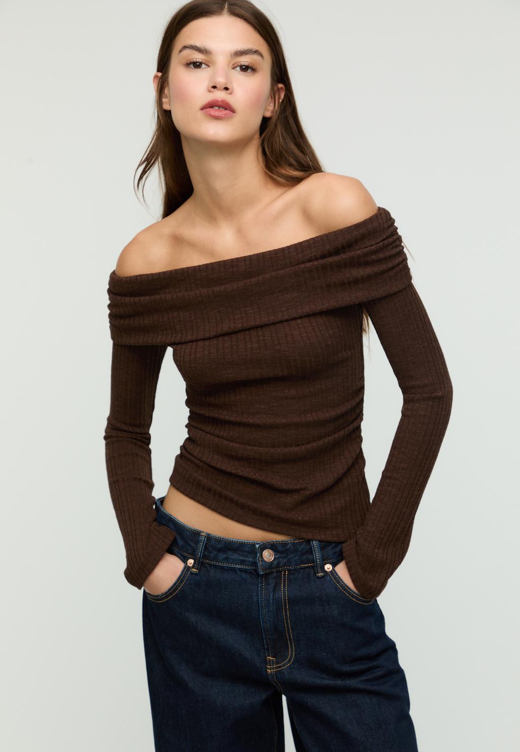 Off-the-shoulder gathered knit top