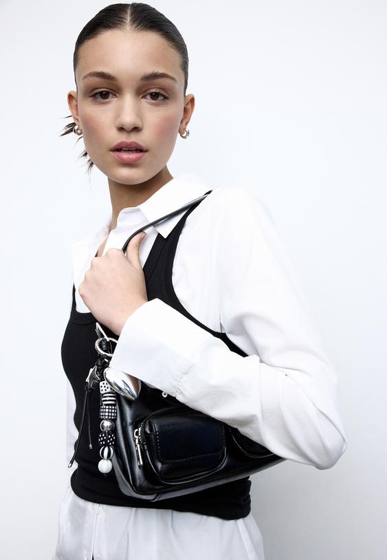 llavero charm corazon abalorios