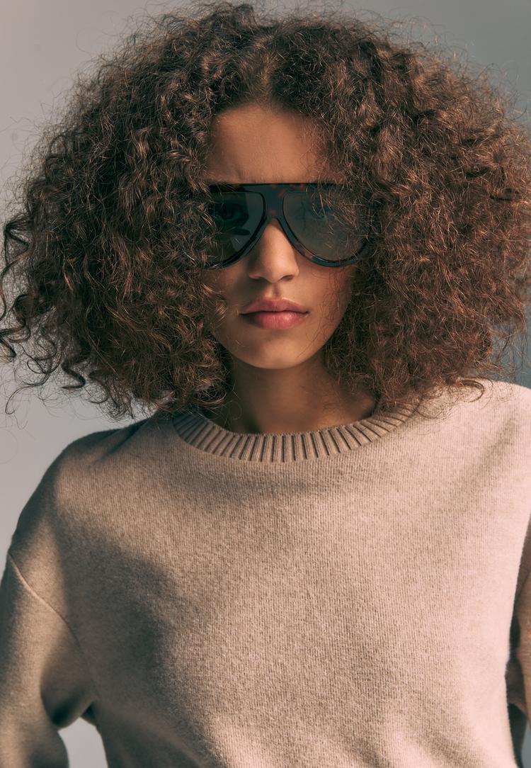 camiseta de punto cuello redondo