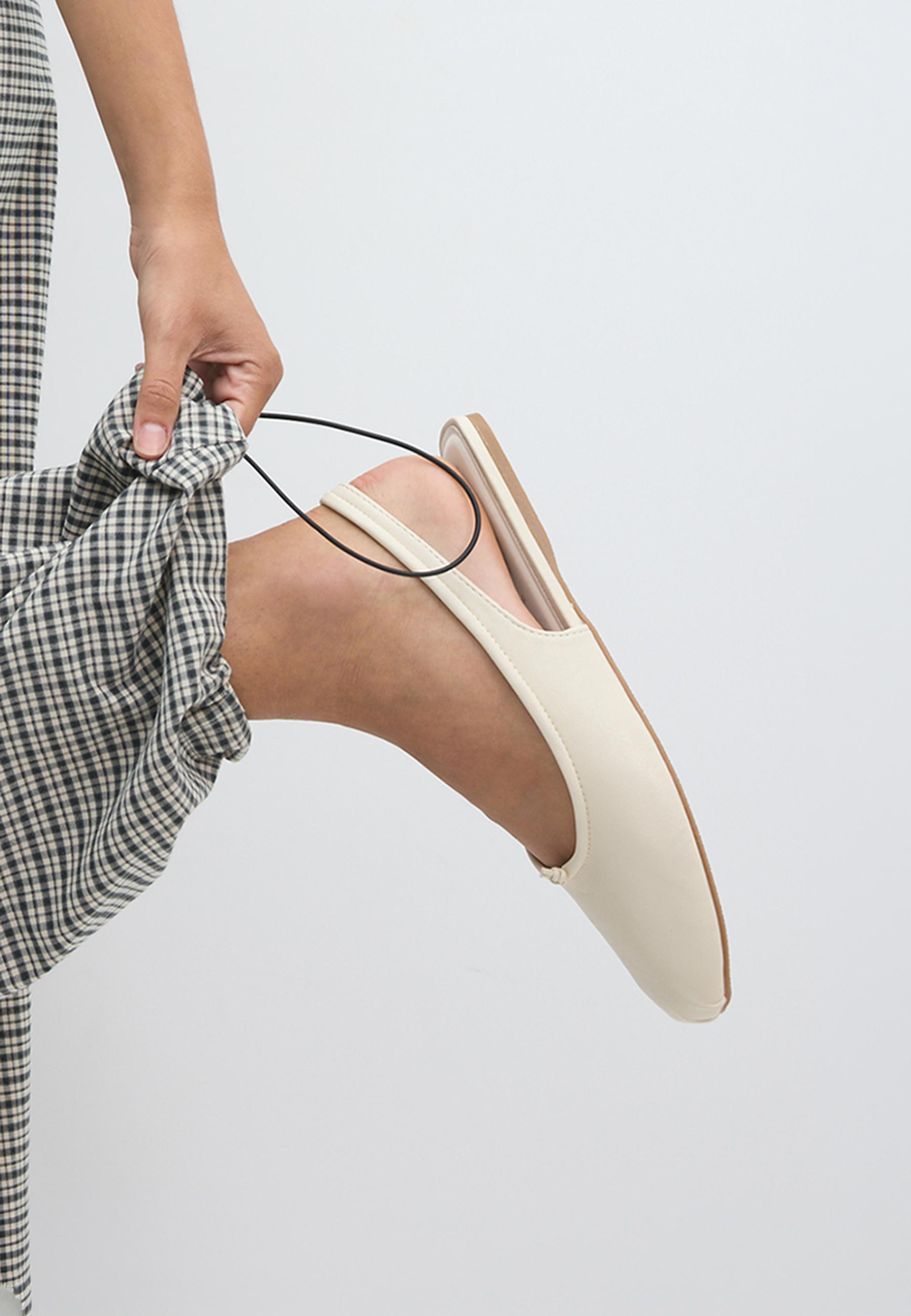 Leather-effect slingback ballet flats — ECRU