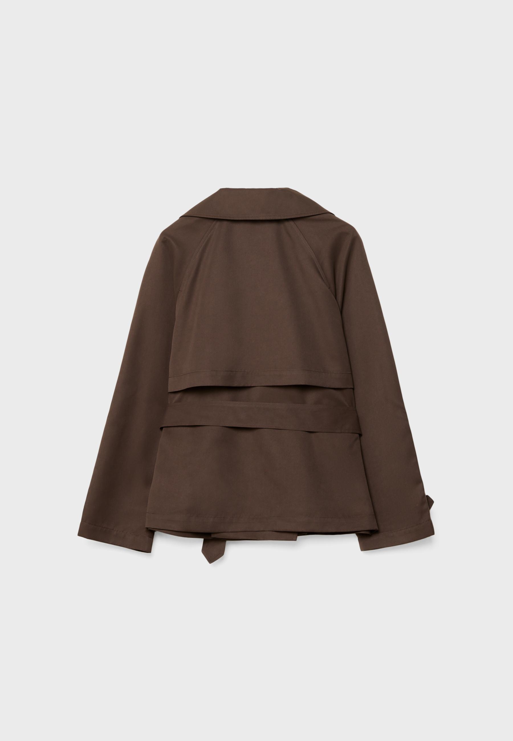 Short flowing trench coat with belt — Brown