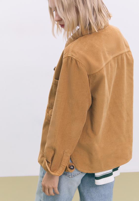 regular-cordjacke-mit-taschen