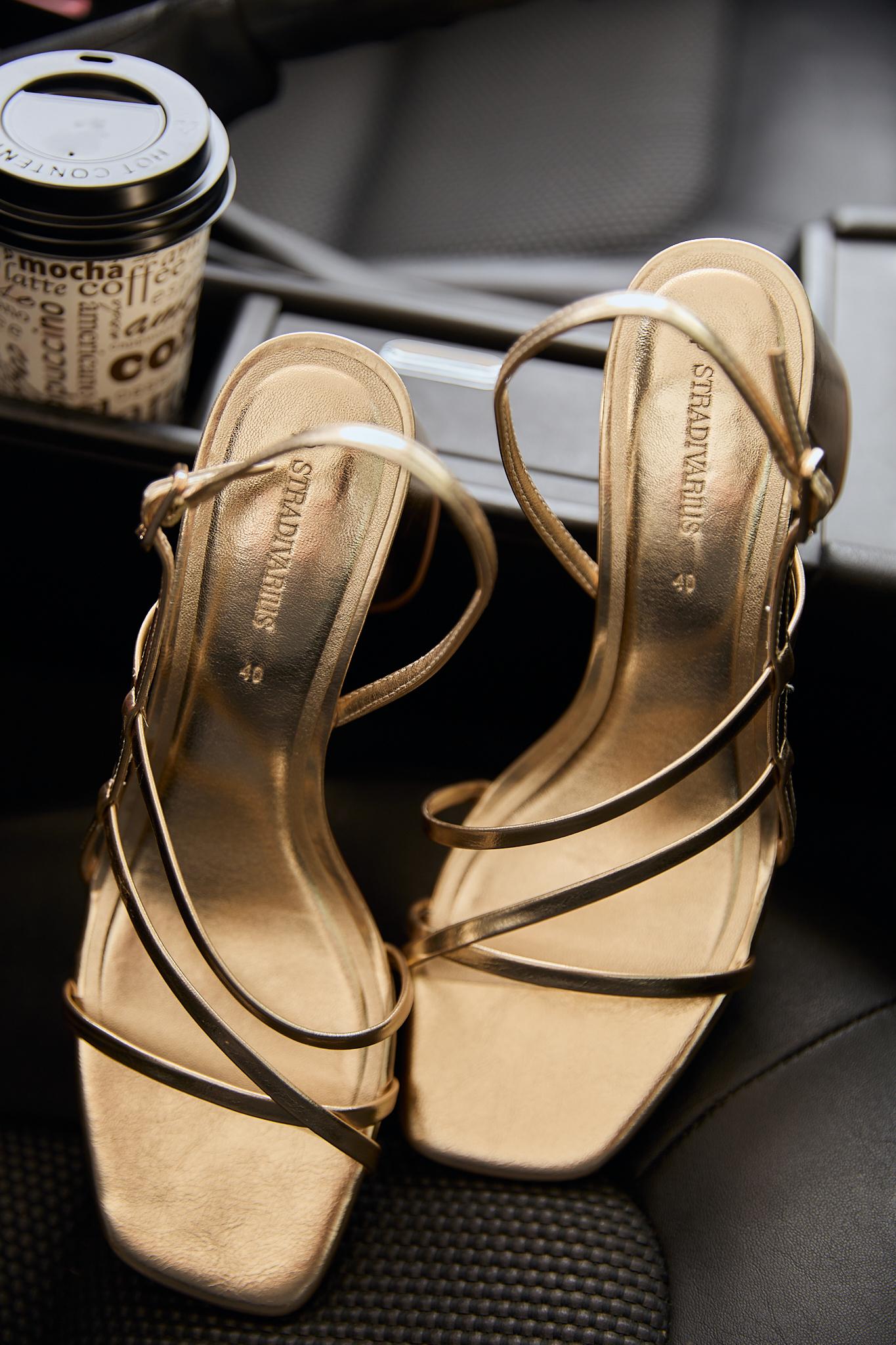 Block heel sandals — GOLD 