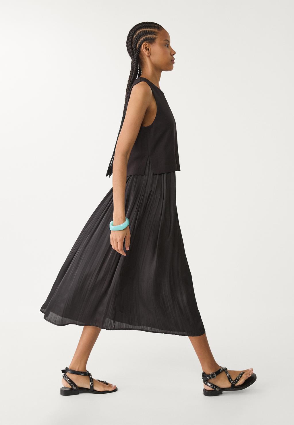 Vestido midi plisado