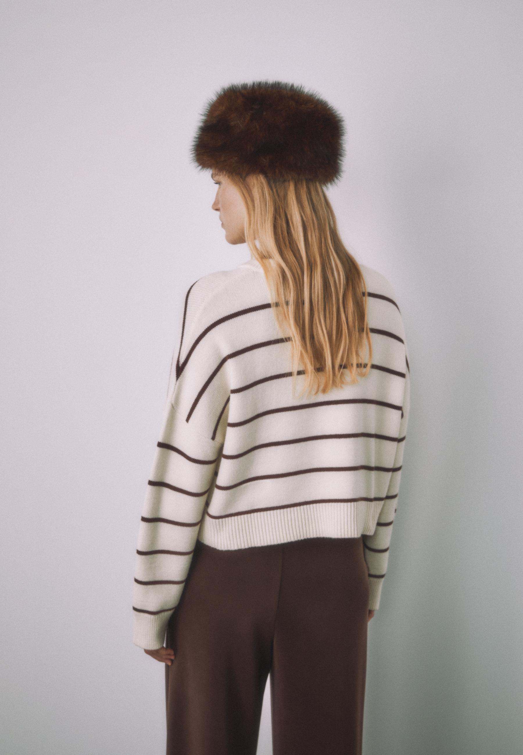Cropped striped knit jumper — Vanilla
