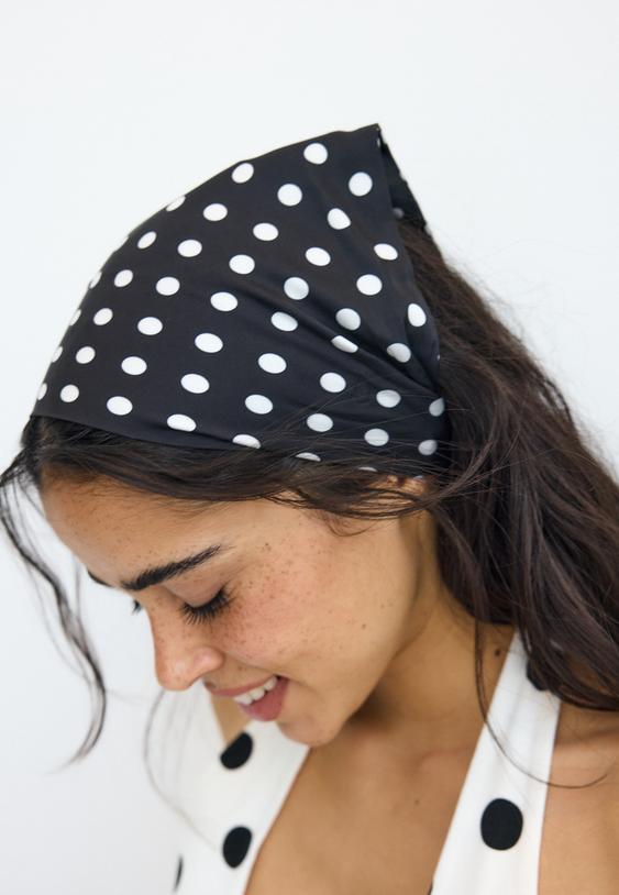fascia triangolare a pois