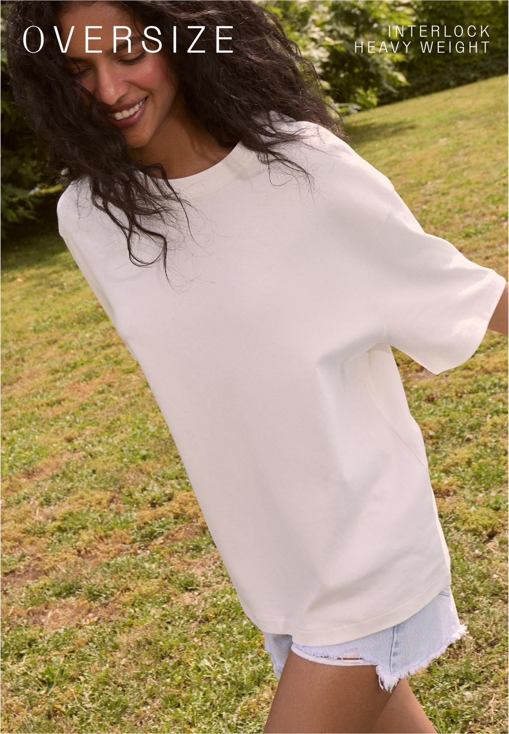 Basic-T-Shirt aus schwerem Gewebe im Oversize-Fit