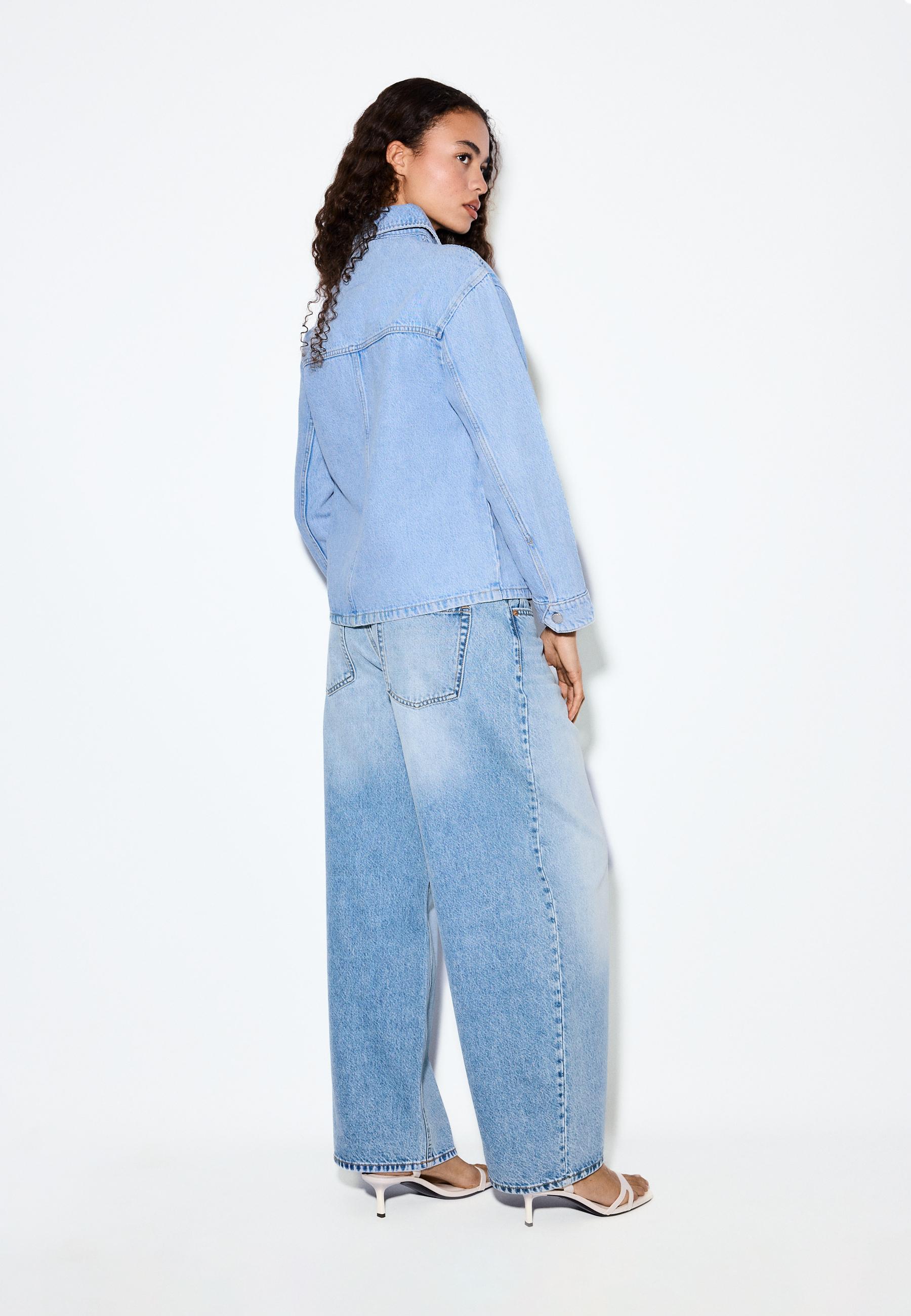 Denim jacket with pockets — LIGHT BLEACH