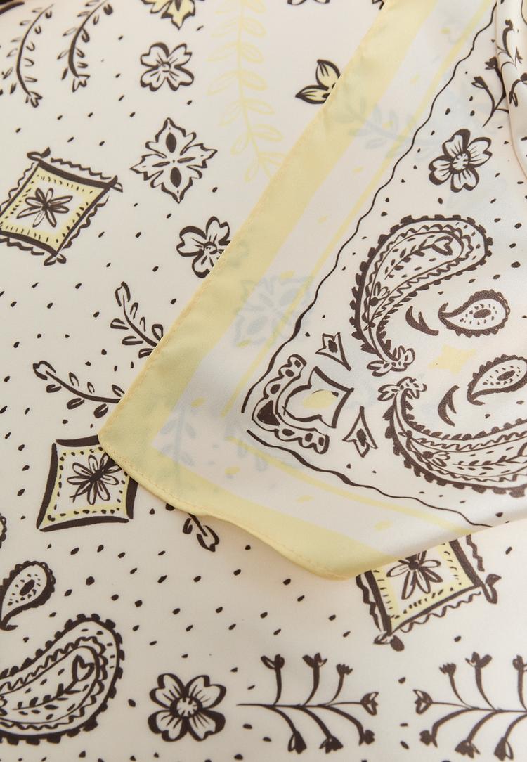 Stradivarius Μαντήλι Φλαμίνγκο Paisley Εκρού Os φωτογραφία