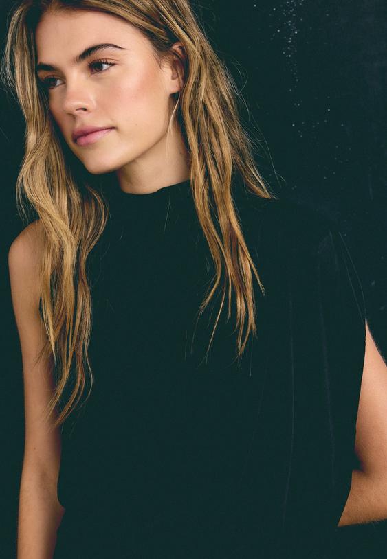 vestito corto drappeggiato asimmetrico