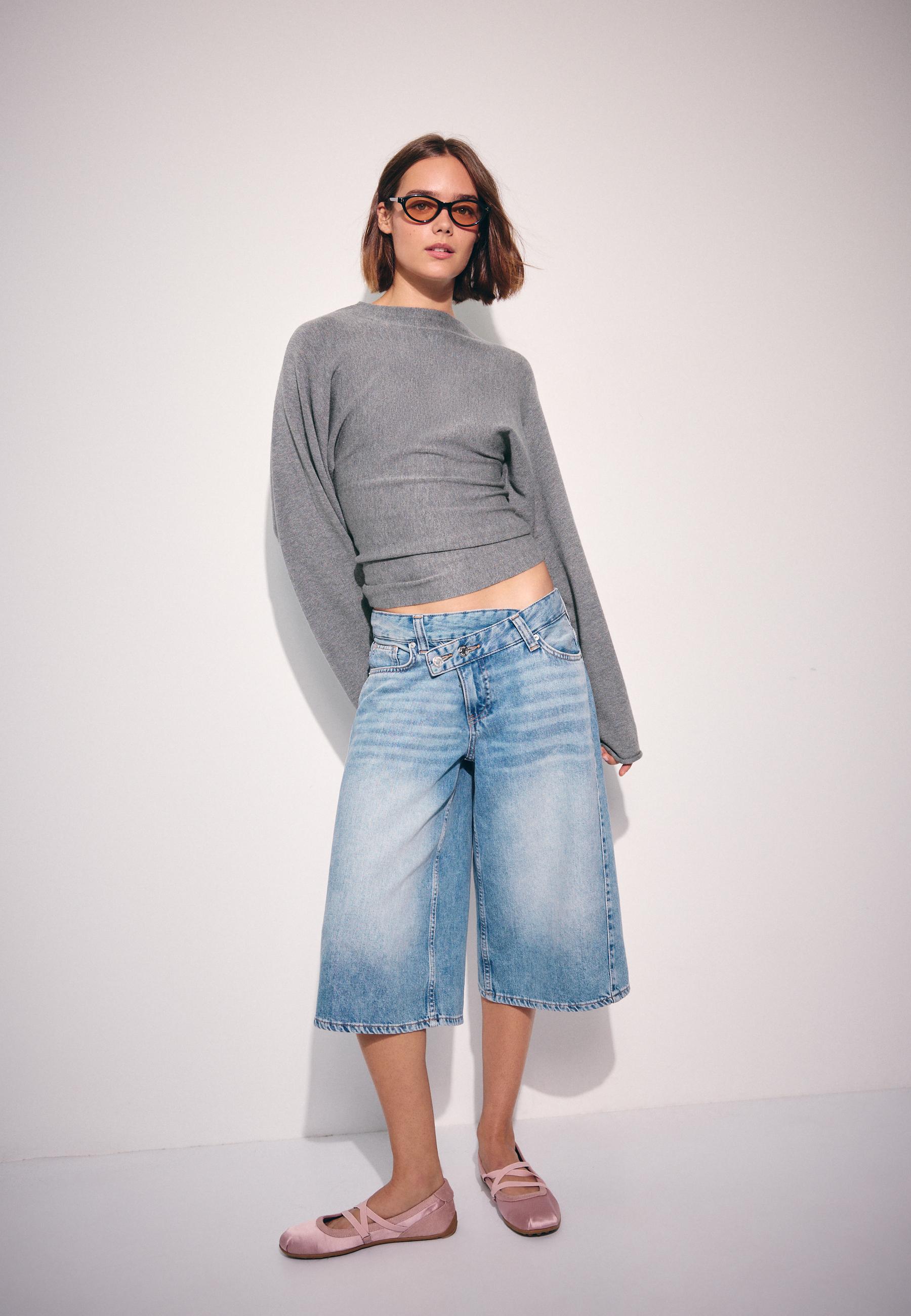 Stand collar knit jumper with kimono sleeves — Dark grey