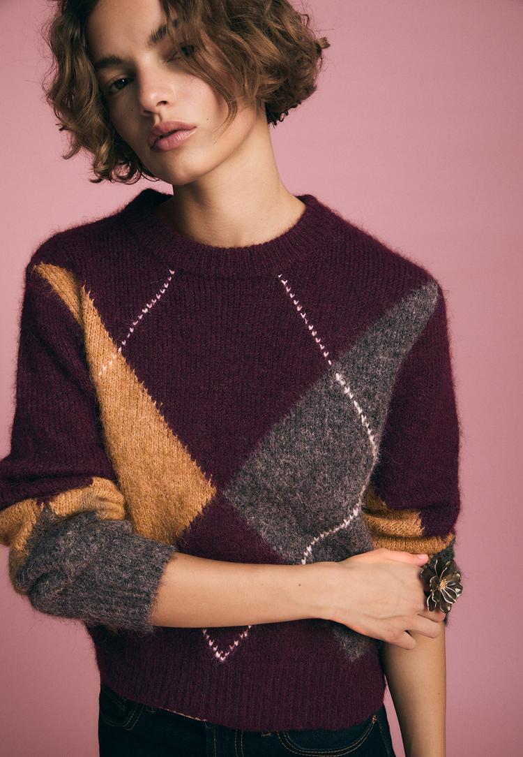 camisola de malha com losangos