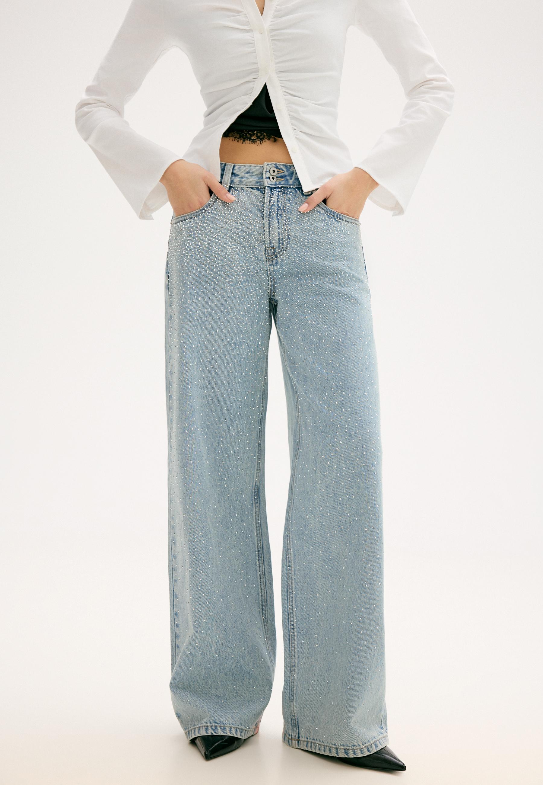Low-waist wide-leg jeans with rhinestones — MEDIUM LIGHT BLUE DENIM