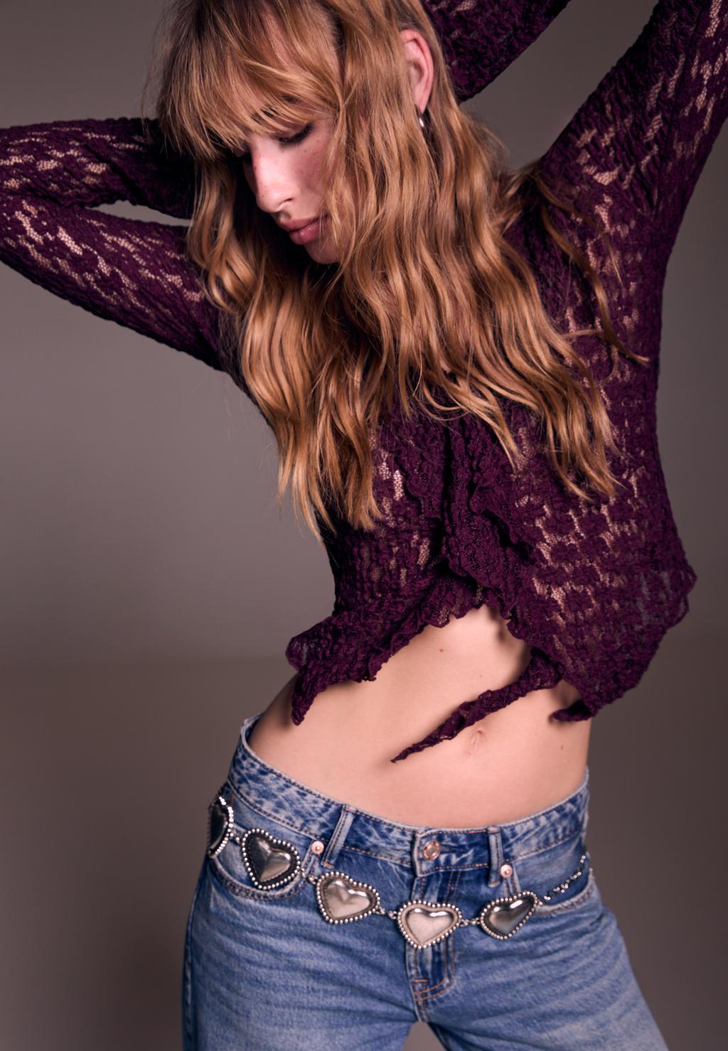 Metal heart belt