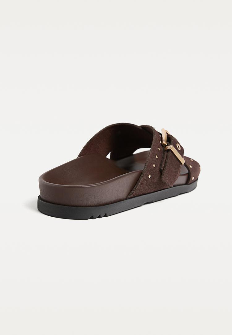 sandales plates en cuir a clous
