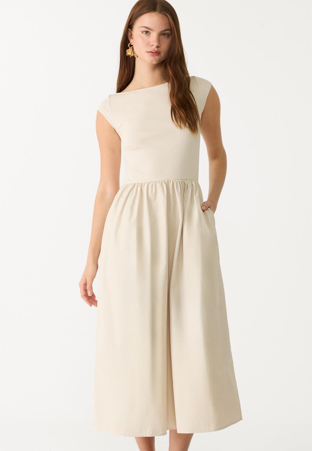 Contrasting midi dress