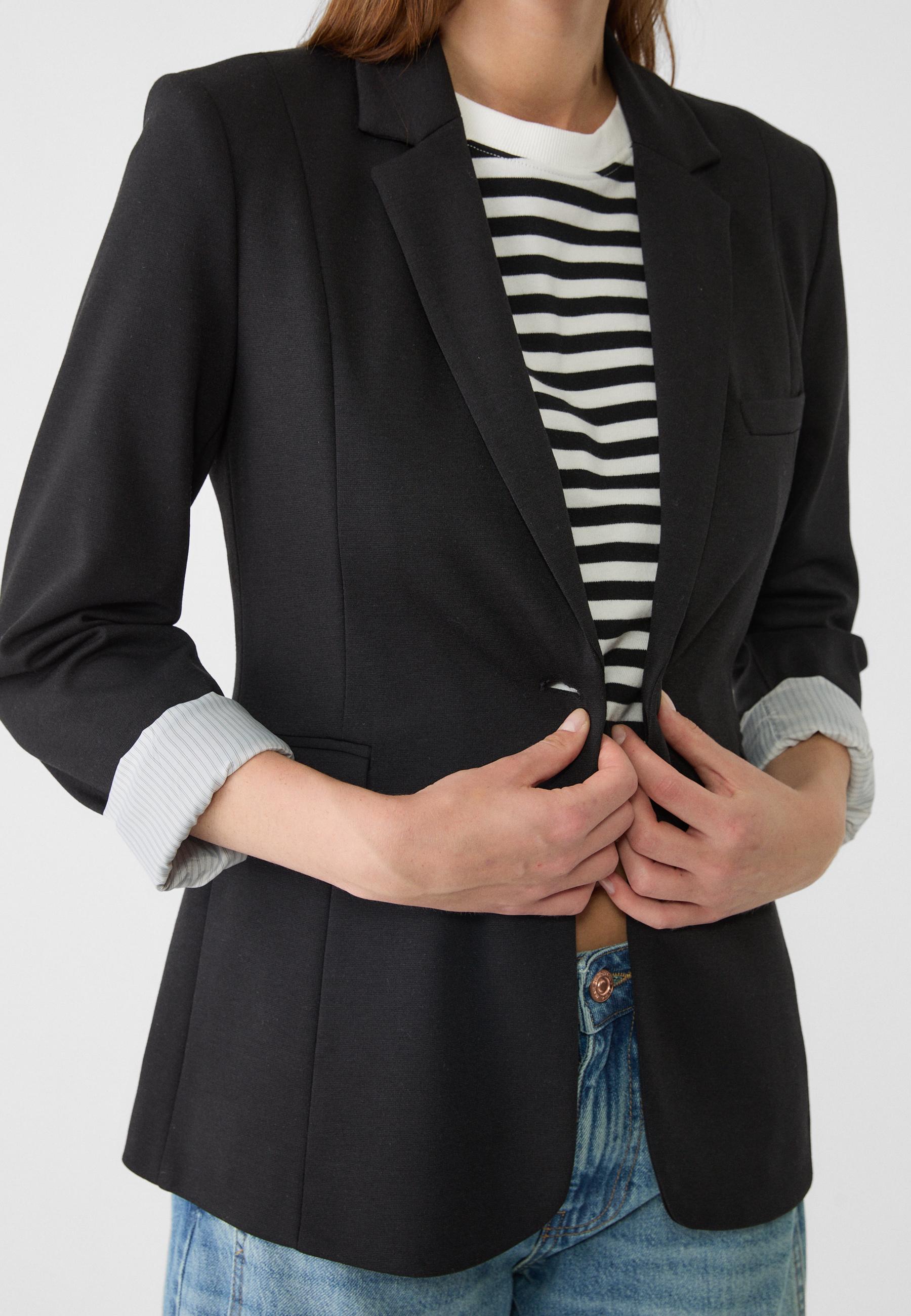 Slim fit blazer with pockets Women s fashion Stradivarius Canada