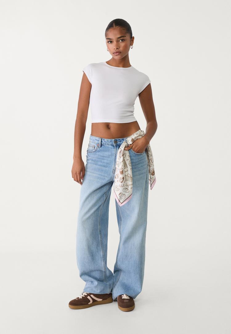 camiseta basica ajustada crop